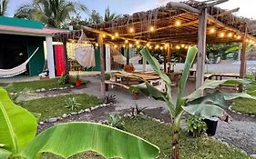 Hostel Flakos